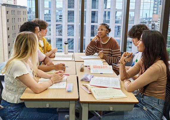 多彩な国籍バランス